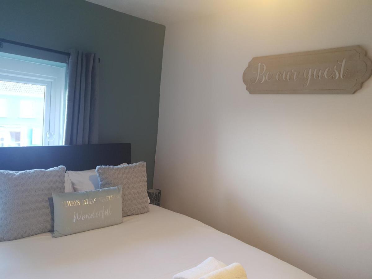 Topzy-Turvy - 1 Bedroom Apartment Swansea Ngoại thất bức ảnh